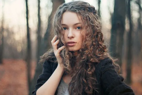 10 kiểu tóc uốn dài đẹp giúp nàng “lột xác” tự tin trước mọi ánh nhìn