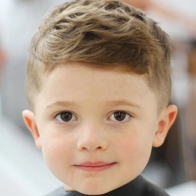 15 kiểu tóc đẹp cho bé trai mặt tròn: cách “mix” đồ chuẩn “soái ca” nhí