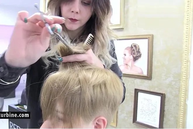 Cách cắt tóc tém nữ tại nhà qua hướng dẫn cực dễ hiểu và chi tiết
