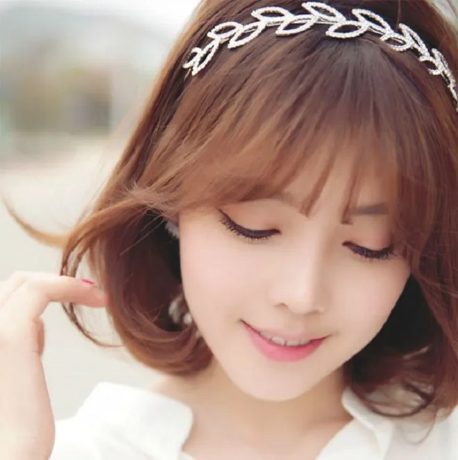 Kiểu tóc mái thưa Hàn Quốc đẹp cho cả tóc ngắn và tóc dài